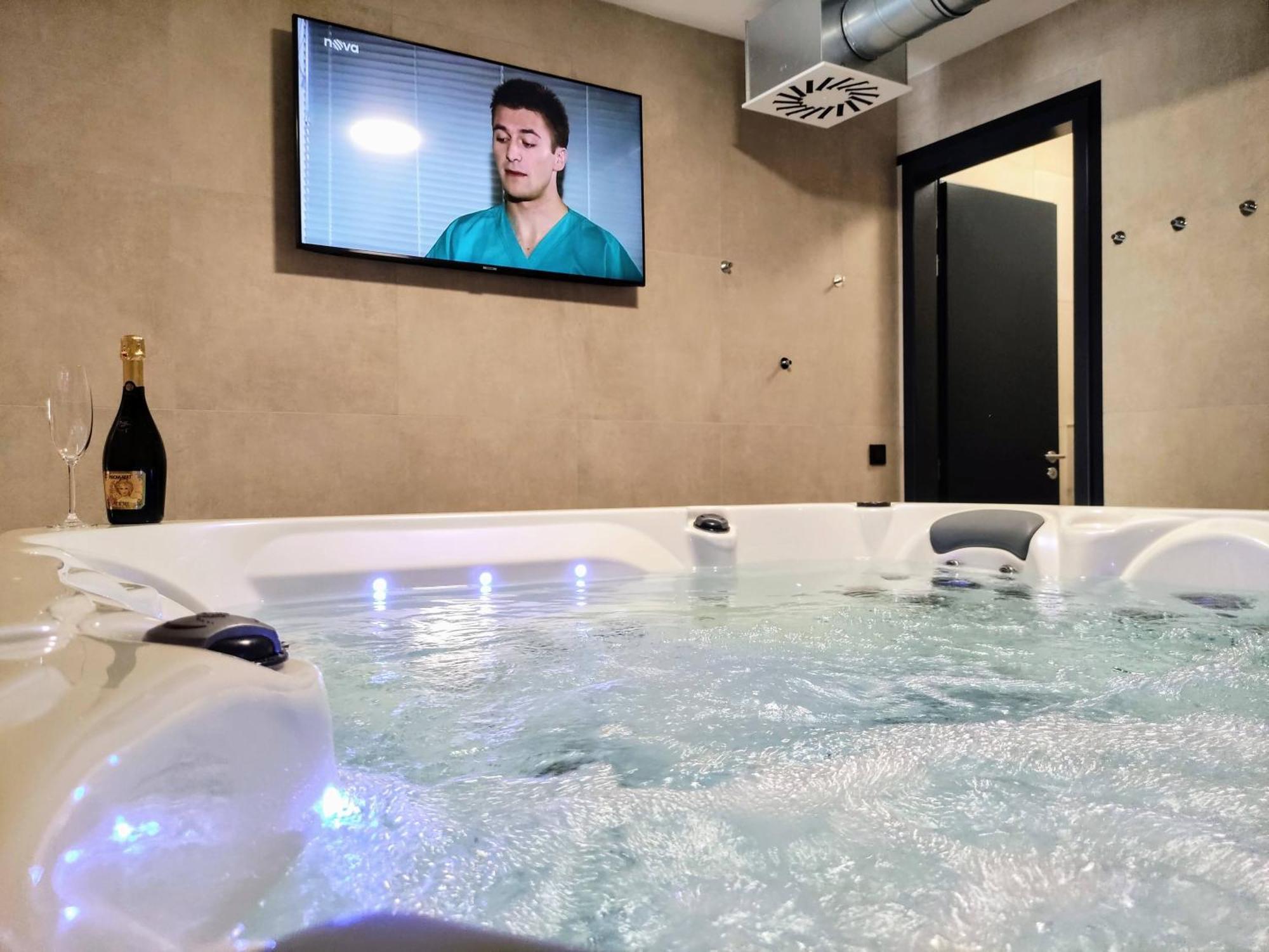 Grand Spa Harrachov - Wellness Luxusni Apartman S Velkou Virivkou, Saunou, Kuchyni A Venkovnim Posezenim V Centru Harrachova Cameră foto