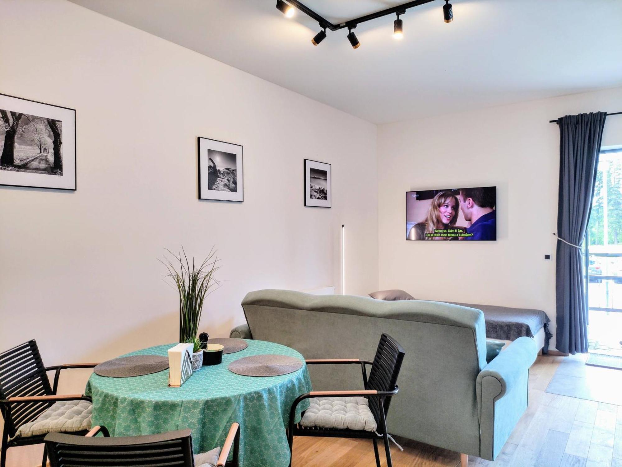 Grand Spa Harrachov - Wellness Luxusni Apartman S Velkou Virivkou, Saunou, Kuchyni A Venkovnim Posezenim V Centru Harrachova Cameră foto
